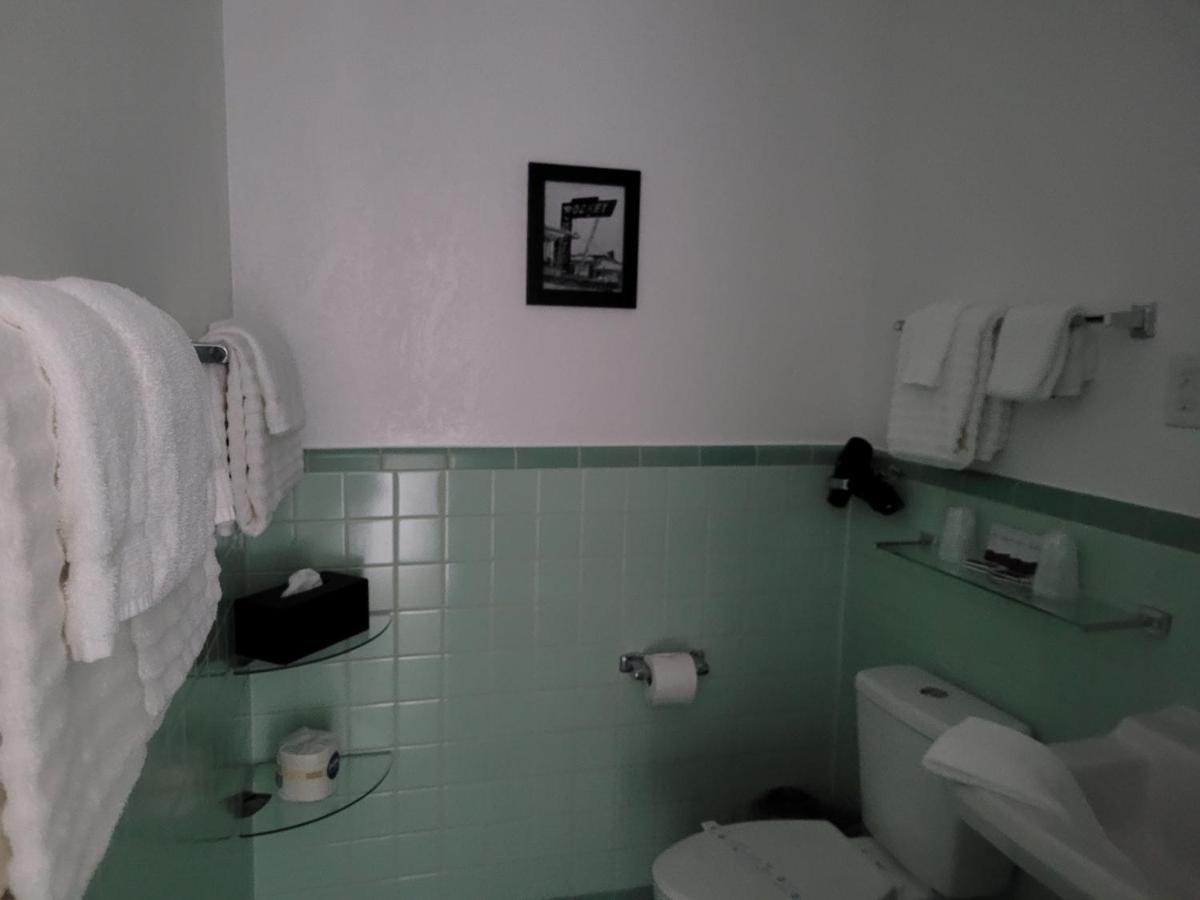 Rocket Motel Кастер Экстерьер фото