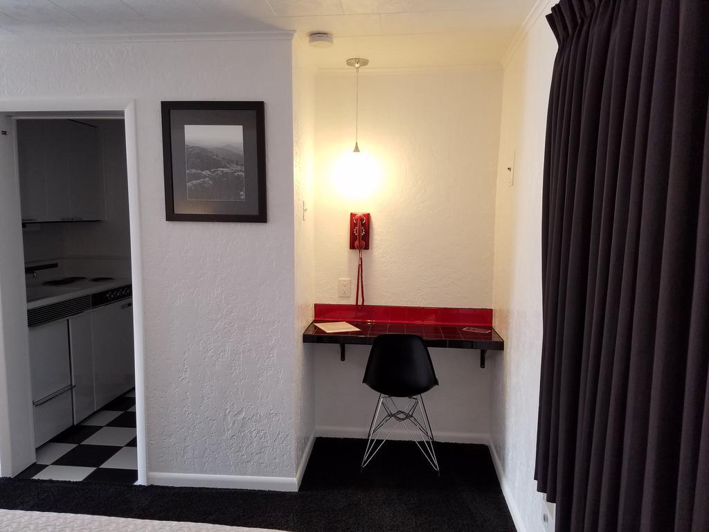 Rocket Motel Кастер Экстерьер фото